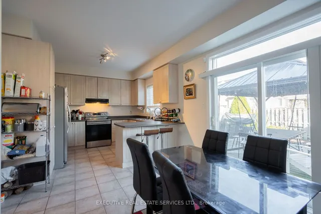 Additional image 17 of 13 Percy Gate