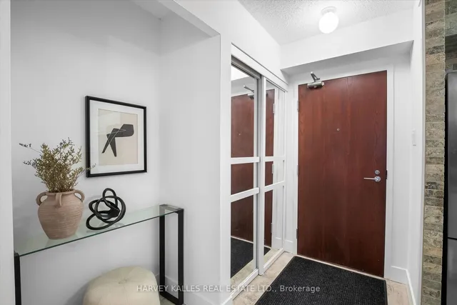 Additional image 4 of 1055 Bay St Unit 1008