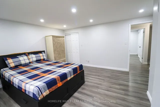 Additional image 20 of 59 Lexington Ave Unit 18