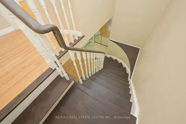 Additional image 11 of 63 Candy Cres