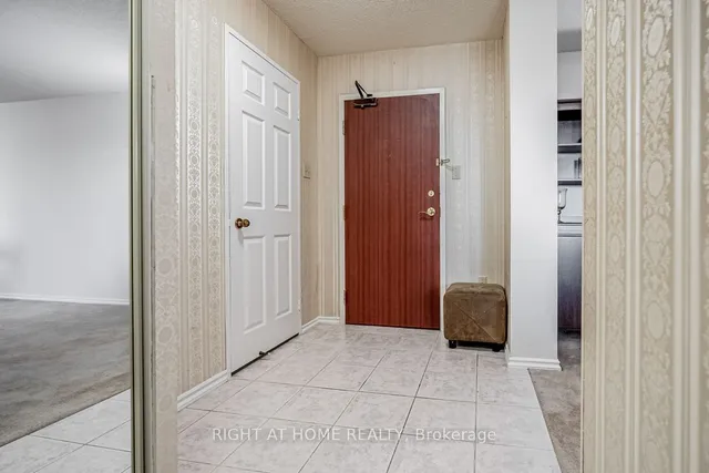 Additional image 3 of 100 County Court Blvd Unit 610