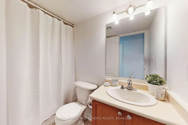 Additional image 35 of 60 Carr St Unit Th5