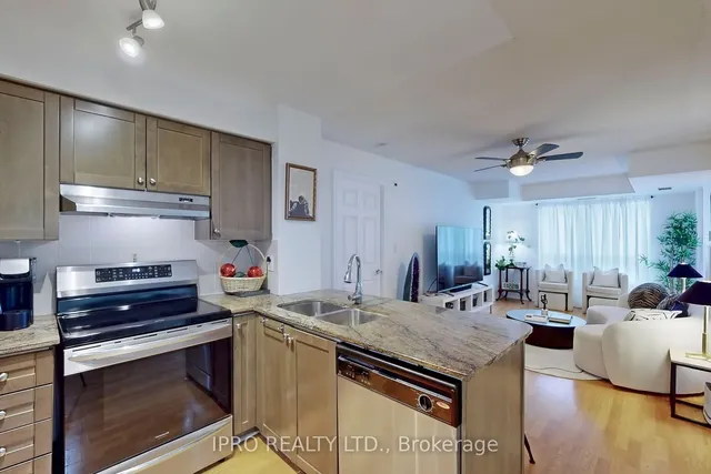 Additional image 17 of 225 Wellesley St Unit 701