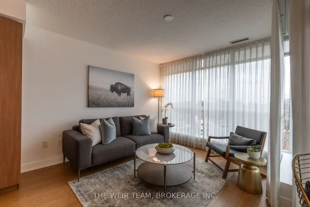 Additional image 6 of 1048 Broadview Ave Unit 505