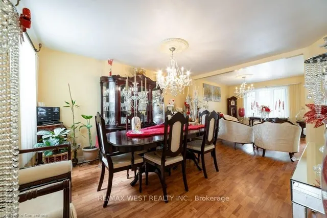 Additional image 7 of 13 Rolyat St