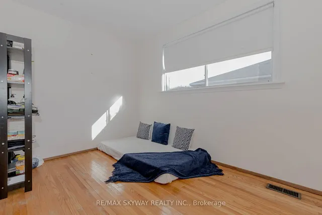 Additional image 27 of 115 Aloma Cres