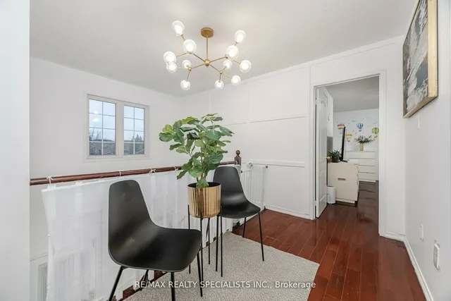 Additional image 17 of 76 Thunderbird Tr