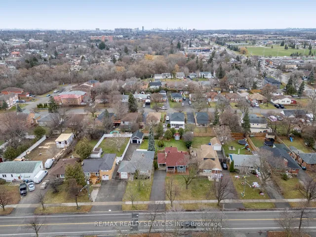 Additional image 40 of 111 Denison Ave