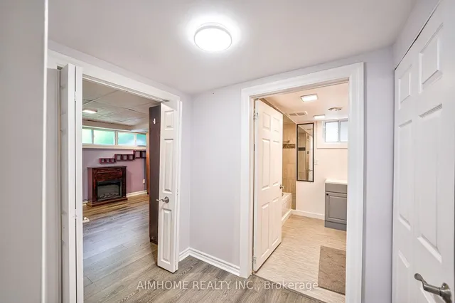 Additional image 30 of 193 Scarboro Cres