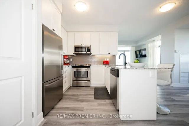 Additional image 4 of 35 Fontenay Crt Unit 902