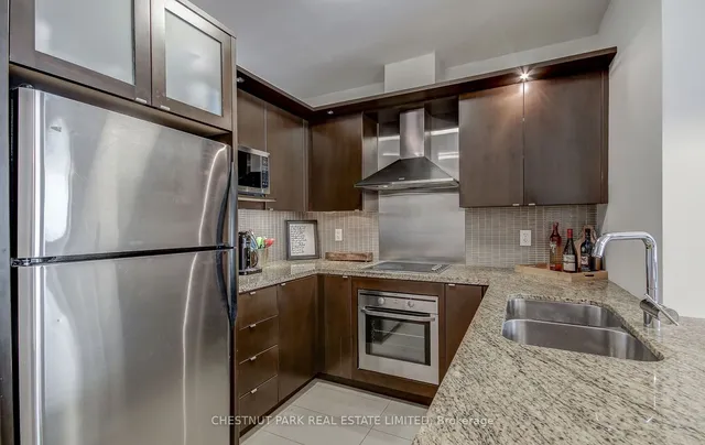 Additional image 7 of 1430 Yonge St Unit 302