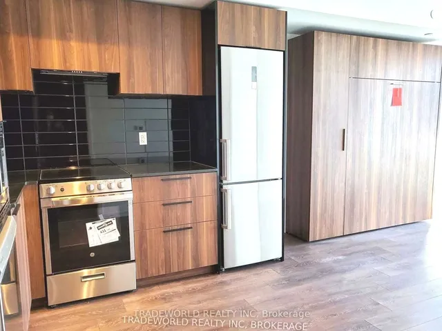 Additional image 3 of 501 Yonge St Unit 3411