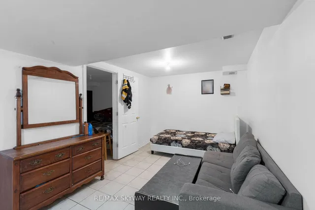 Additional image 29 of 19 Rednor Dr