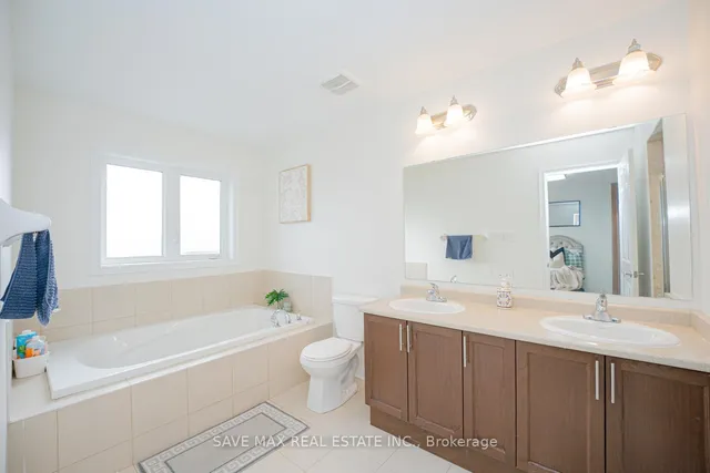 Additional image 24 of 61 EDINBURGH Dr