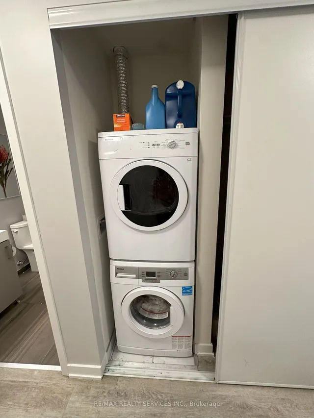 Additional image 16 of 17 Dundonald St Unit 408