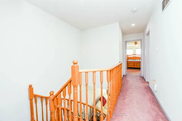 Additional image 16 of 48 Yellow Brick Rd