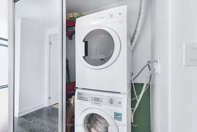 Additional image 21 of 11 Wellesley St Unit 4711