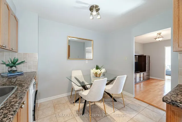 Additional image 9 of 714 The West Mall Unit 1009