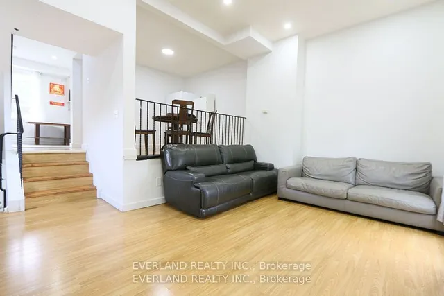 Additional image 3 of 1121 Sandhurst Circ Unit 25