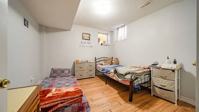 Additional image 30 of 36 Woodside Crt