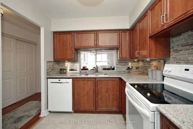 Additional image 20 of 4 Park Vista Unit 1006