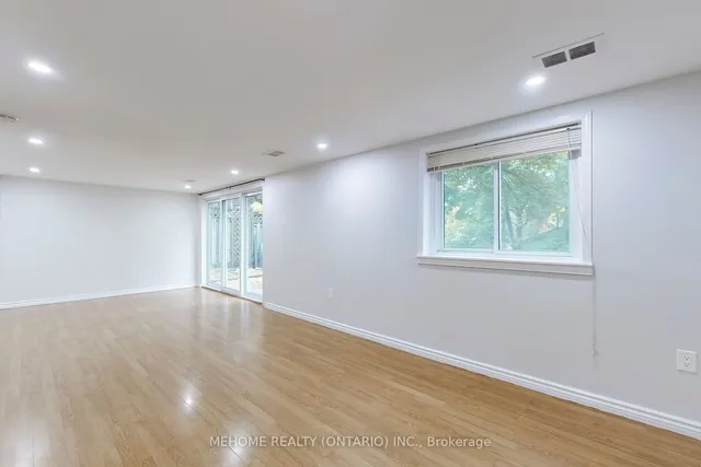 Additional image 30 of 38 Cartier Cres