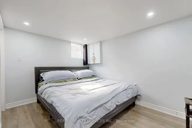 Additional image 20 of 14 Greenhills Sq