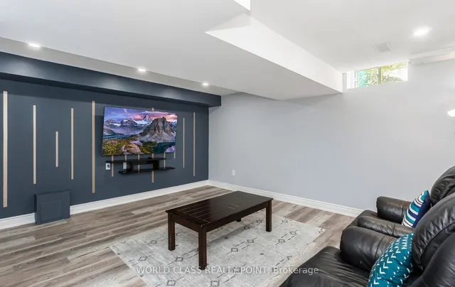 Additional image 36 of 17 Manett Cres