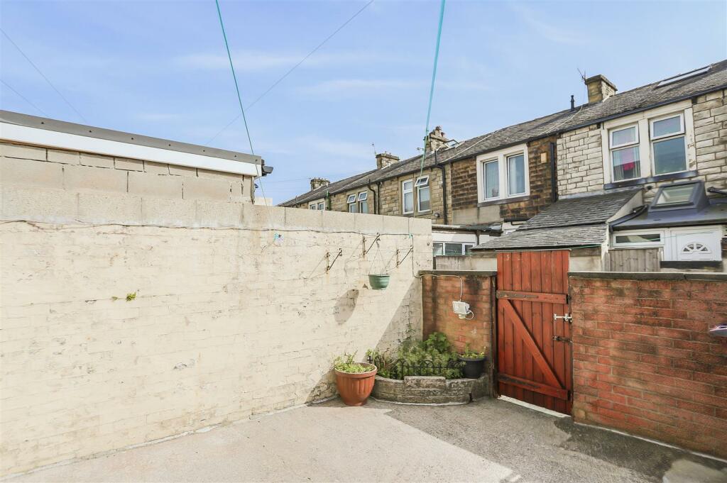 Additional image 10 of Ennismore Street, Burnley
