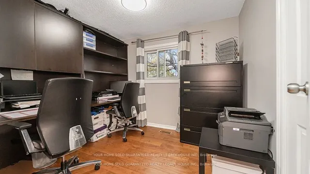 Additional image 25 of 60 Roehampton Cres