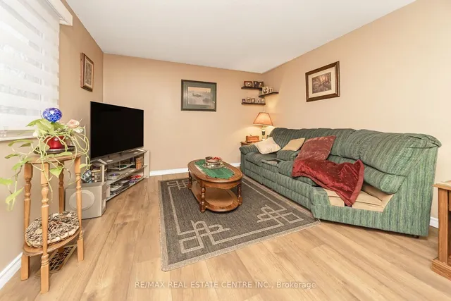 Additional image 19 of 66 Acadian Hts