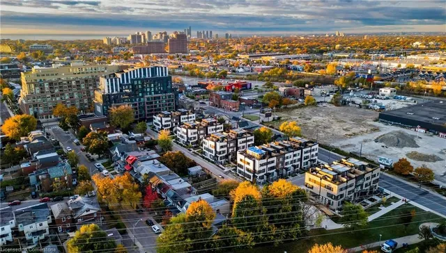 Additional image 40 of 10 Ed Clark Gdns Unit 14