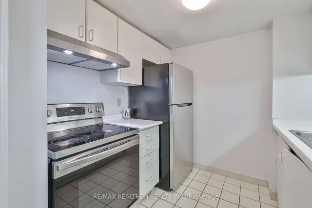 Additional image 17 of 44 Gerrard St Unit 811