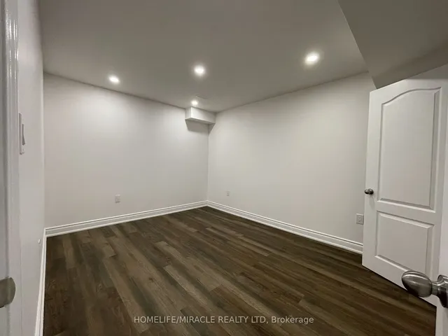 Additional image 29 of 84 Roulette Cres