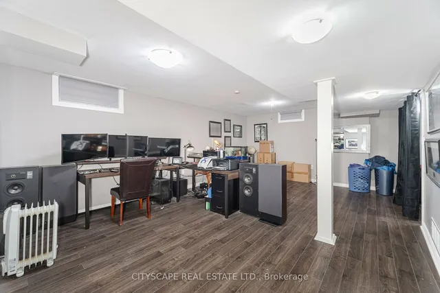 Additional image 32 of 90 Toba Cres