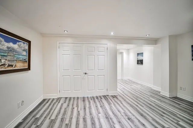 Additional image 33 of 55 Samantha Cres