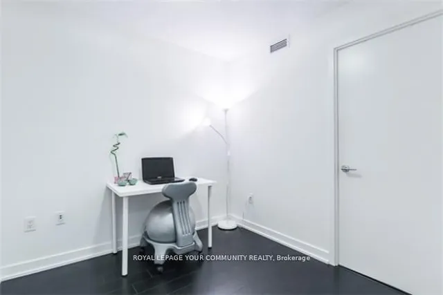 Additional image 8 of 10 Capreol Crt Unit 902