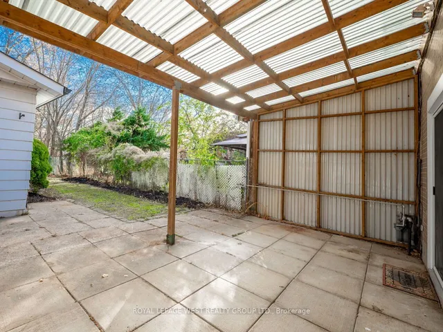 Additional image 36 of 33 Syracuse Cres