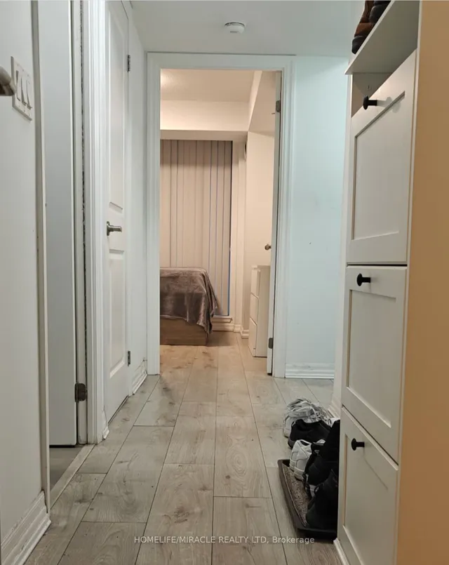Additional image 11 of 80 Esther Lorrie Dr Unit 304