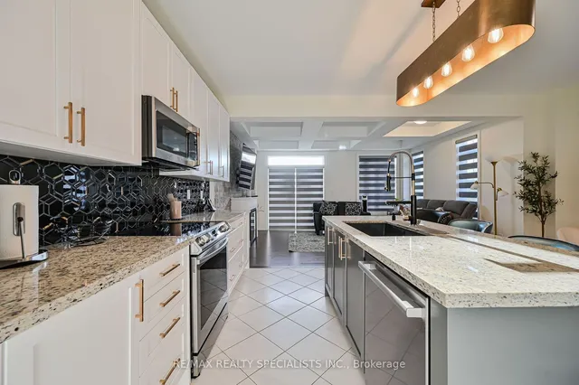 Additional image 19 of 215 Hayrake St