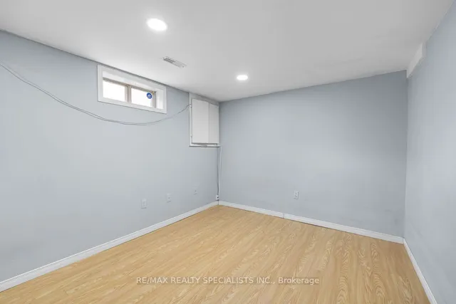 Additional image 32 of 14 Fontaine Crt