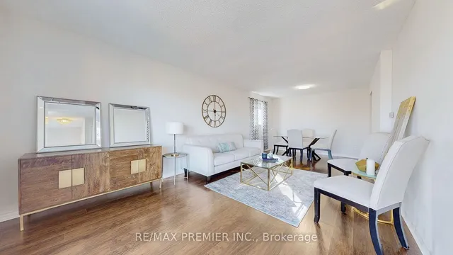 Additional image 7 of 105 Fairglen Ave