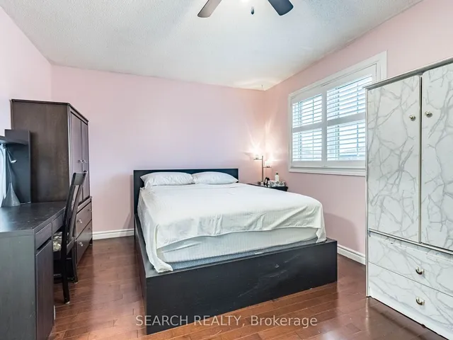 Additional image 16 of 194 Simmons Blvd