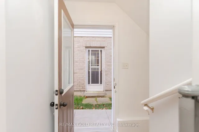 Additional image 19 of 79 Ridgemore Cres