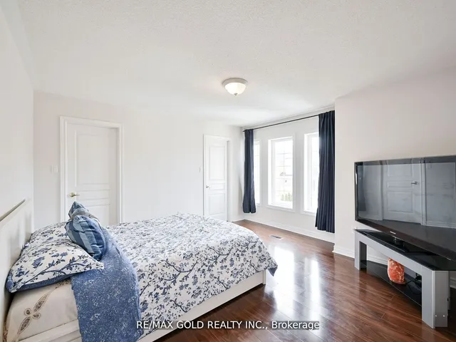 Additional image 24 of 25 Maverick Cres