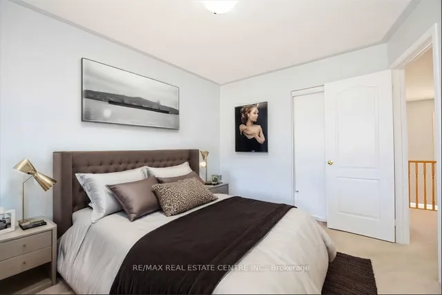 Additional image 6 of 215 Brisdale Dr