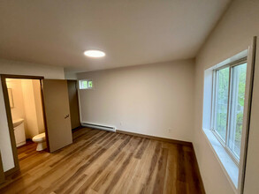 Additional image 3 of 80 Lynwood Dr