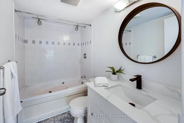 Additional image 19 of 393 King St Unit 202