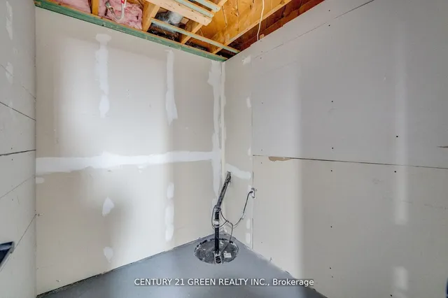 Additional image 37 of 55 Regency Sq