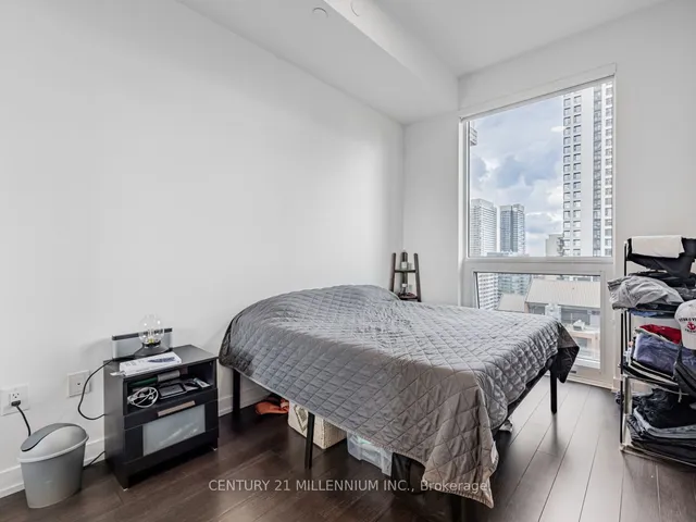 Additional image 19 of 39 Roehampton Ave Unit 1203